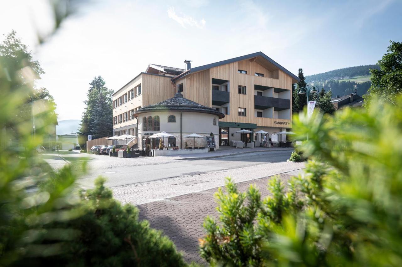 Hotel Simpaty Dobbiaco Exterior foto